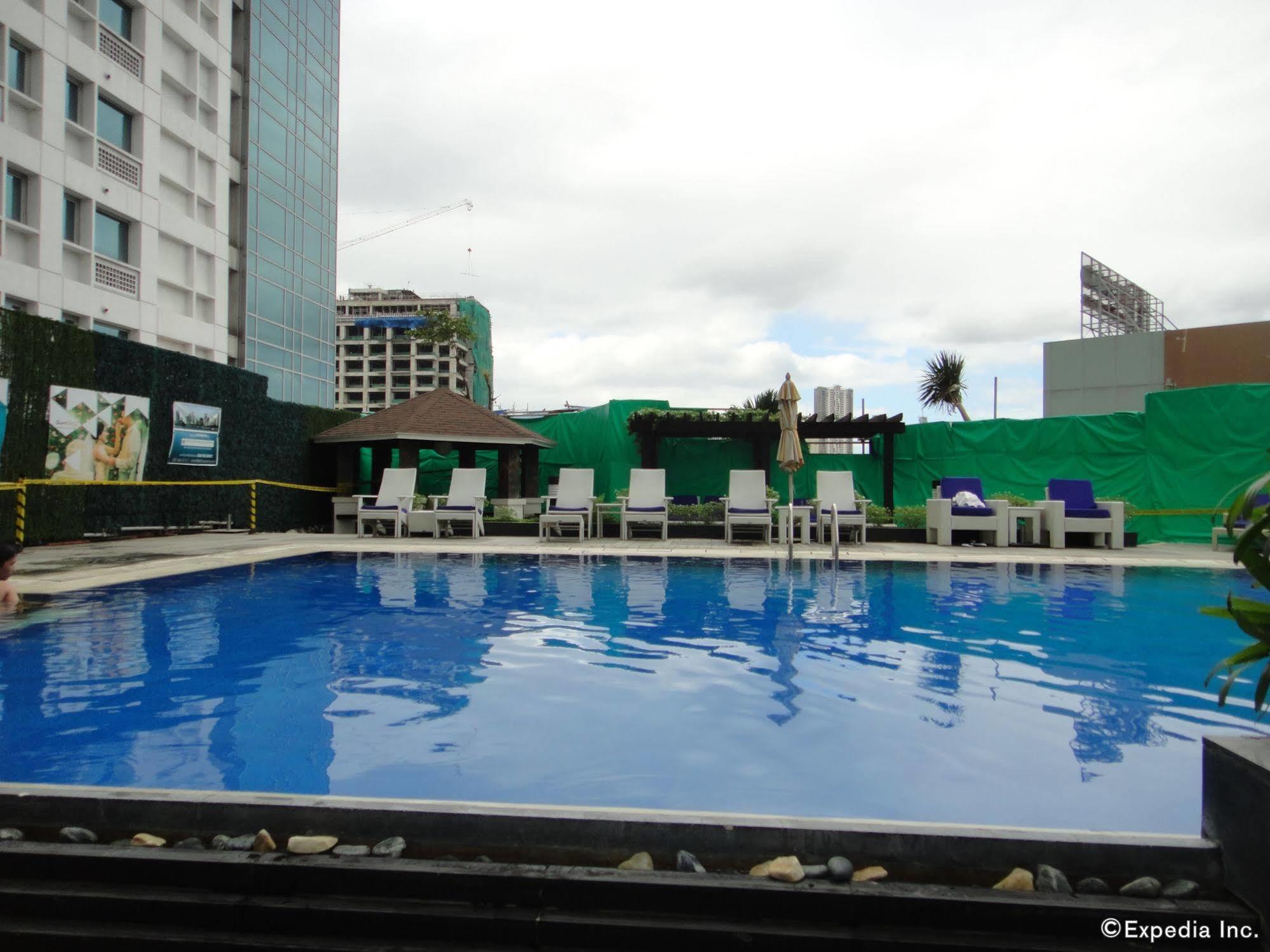 Quest Hotel & Conference Center Cebu Exterior photo